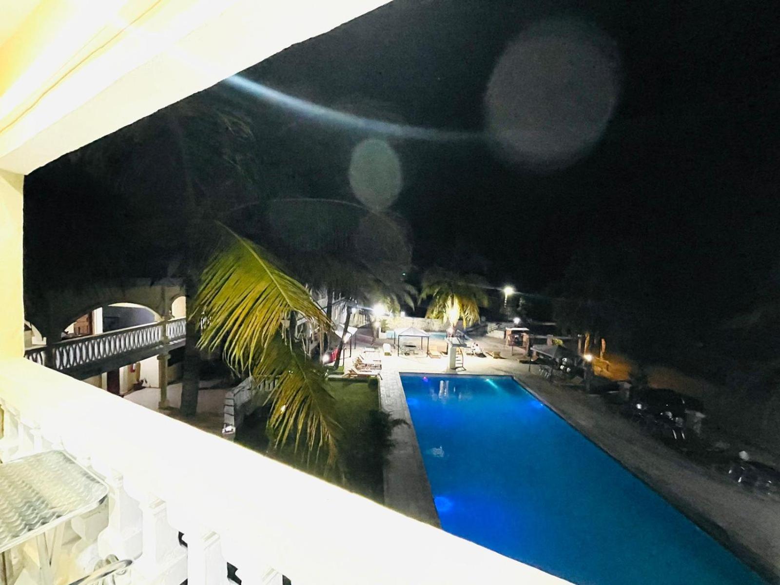 New Park Resort Mahajanga Eksteriør bilde